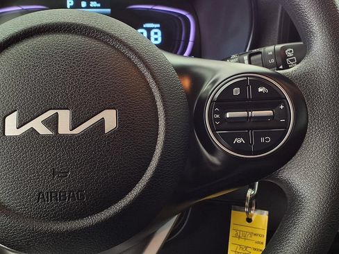 Used 2024 Kia Soul LX w/ Option Group 015 FWD image 7