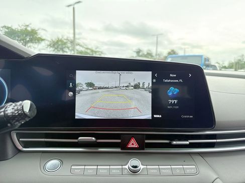 Used 2024 Hyundai Elantra Blue FWD image 27