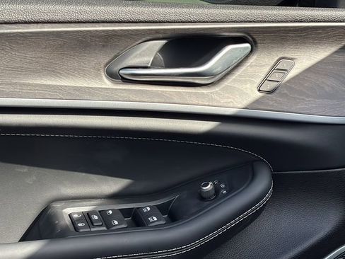 New 2026 Jeep Grand Cherokee L Limited image 17