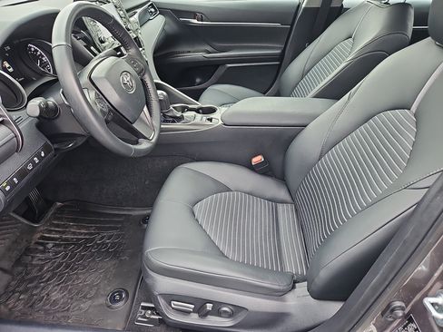 Used 2024 Toyota Camry SE image 26