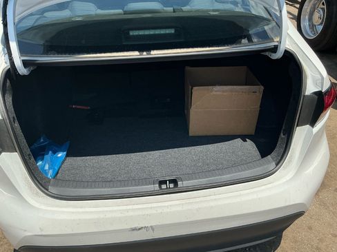 Used 2025 Toyota Corolla LE w/ Convenience Package FWD image 9