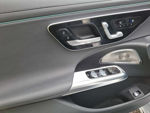 Used 2024 Mercedes-Benz E 350 4MATIC Sedan image 8