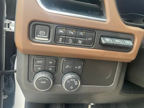 Used 2022 Chevrolet Tahoe High Country AWD/4WD image 5