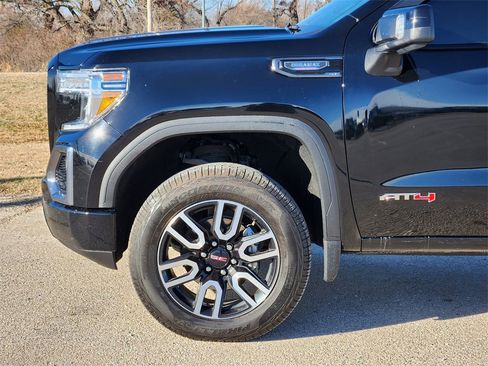 Used 2021 GMC Sierra 1500 AT4 w/ AT4 Preferred Package image 8