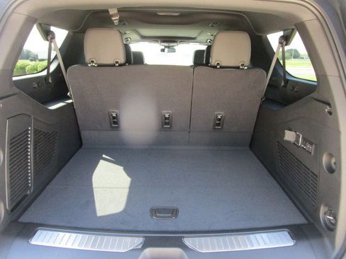 New 2025 Chevrolet Suburban Premier w/ Sun And Tow Package image 23