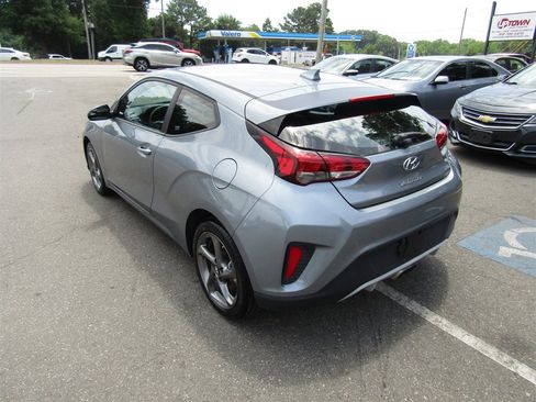 Used 2020 Hyundai Veloster 2.0 FWD image 6