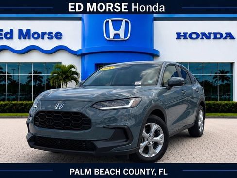 Used 2025 Honda HR-V LX image 1