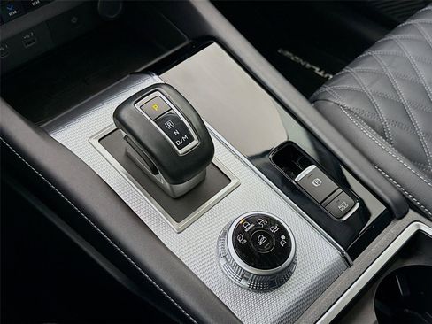 Used 2023 Mitsubishi Outlander SEL image 16