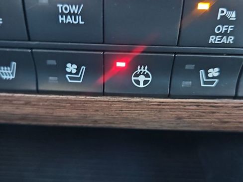 Used 2018 RAM 2500 Laramie w/ Convenience Group image 44