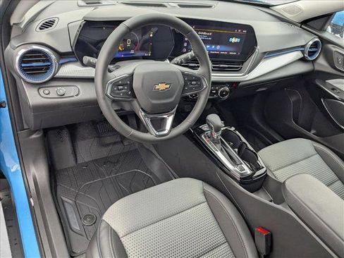 New 2026 Chevrolet Trax LT w/ LT Convenience Package image 3