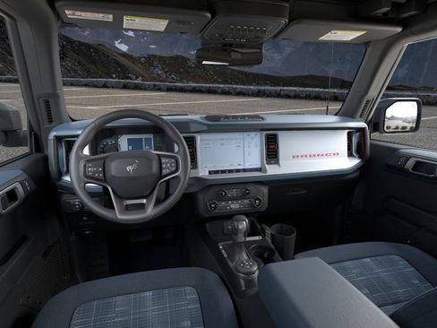 New 2025 Ford Bronco Heritage Edition image 9