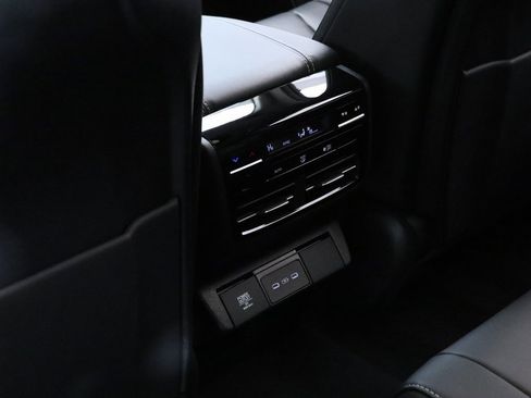 Used 2026 Acura MDX w/ Technology Package image 9