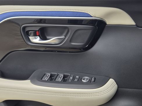 Certified 2025 Acura ADX A-Spec image 24