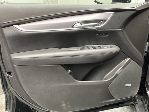 Certified 2018 Cadillac XT5 Premium Luxury AWD/4WD image 9