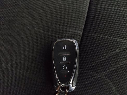 Used 2019 Chevrolet Trax LT w/ LT Convenience Package image 32