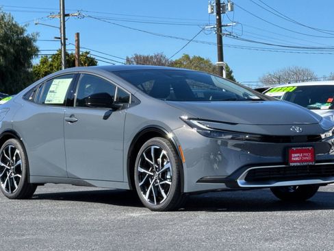 New 2026 Toyota Prius Plug-In Hybrid image 10