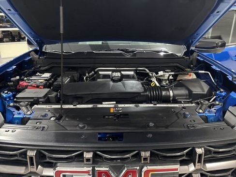 Used 2024 GMC Canyon AT4X w/ AT4X AEV Edition image 38