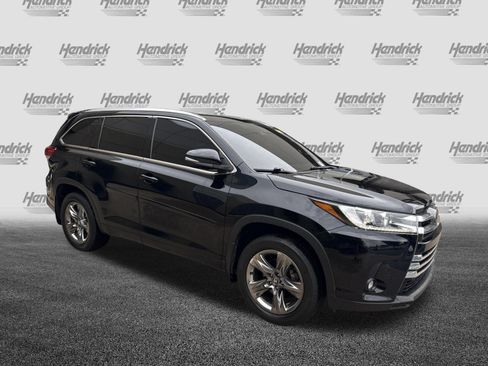 Used 2019 Toyota Highlander Limited Platinum AWD/4WD image 2