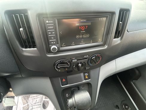 Used 2020 Nissan NV200 S image 12
