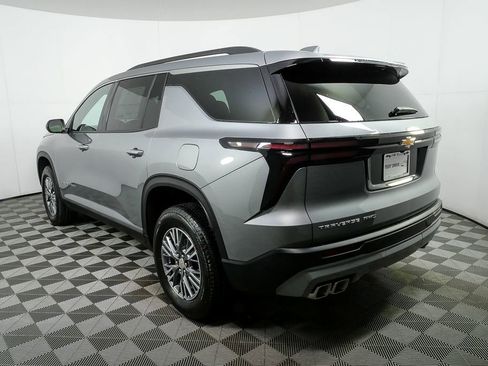 New 2026 Chevrolet Traverse LT image 3