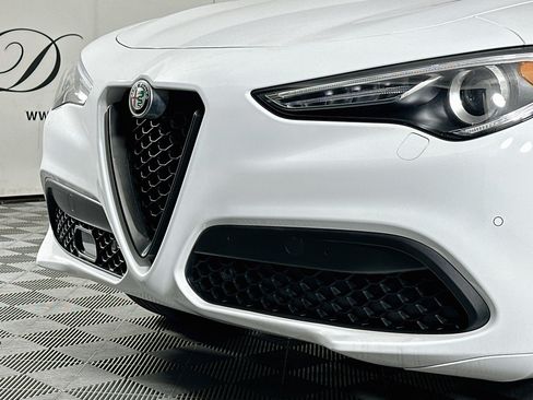 Used 2023 Alfa Romeo Stelvio Veloce AWD/4WD image 35