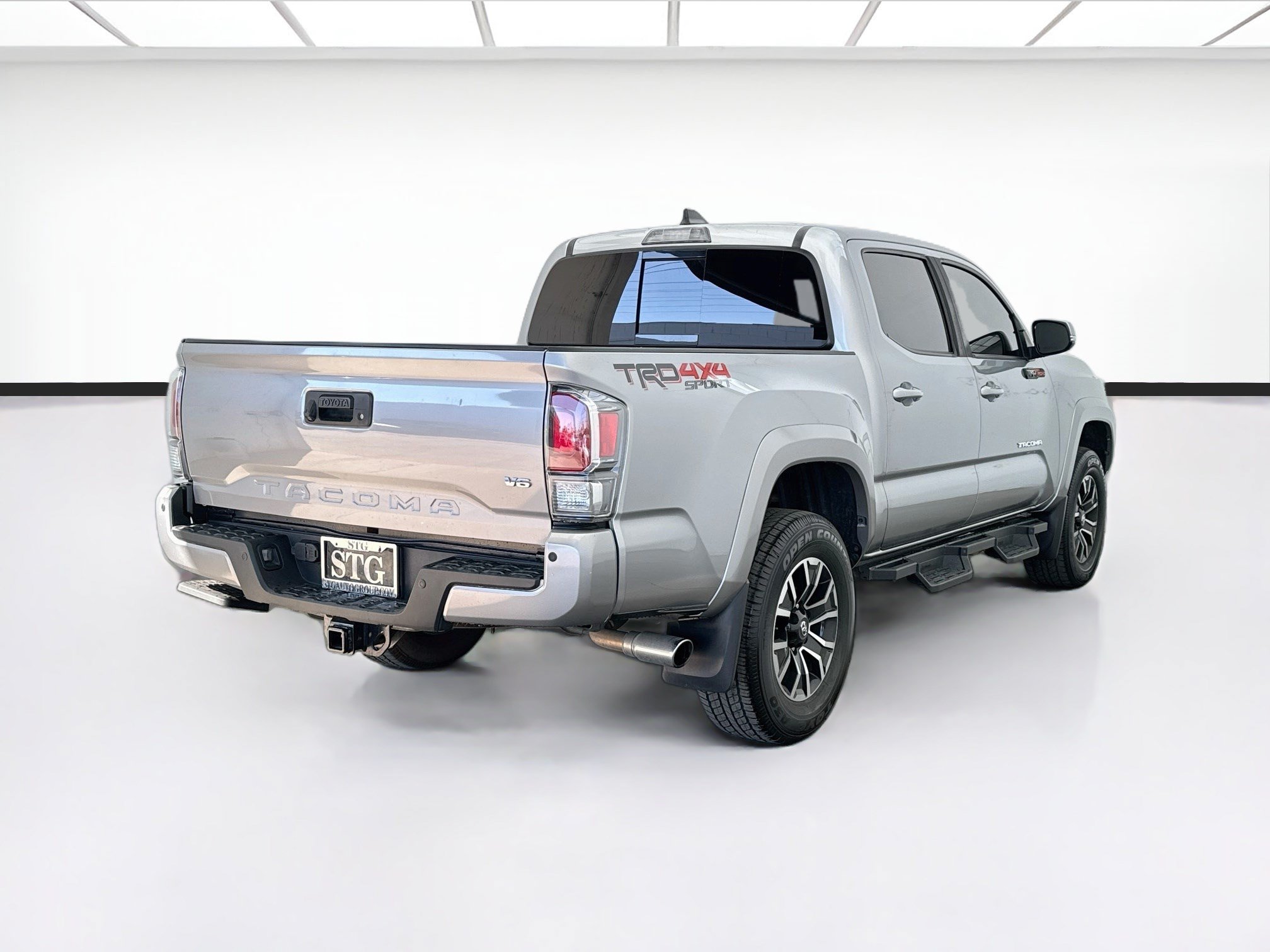 Used 2021 Toyota Tacoma TRD Sport w/ Technology Package AWD/4WD image 4