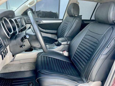 Used 2007 Toyota 4Runner SR5 AWD/4WD image 7