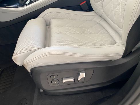 Certified 2025 BMW X5 xDrive50e w/ M Sport Package image 13