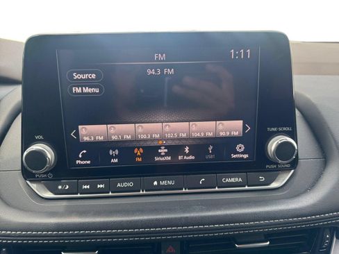 Used 2021 Nissan Rogue SV FWD image 24