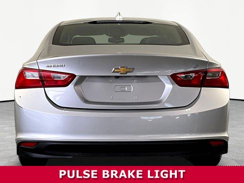 Used 2016 Chevrolet Malibu LT FWD image 5