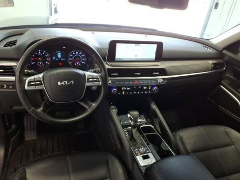 Used 2022 Kia Telluride EX w/ EX Premium Package AWD/4WD image 14