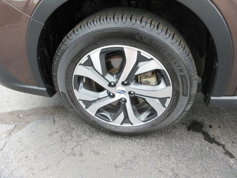 Used 2022 Subaru Outback Limited AWD/4WD image 14