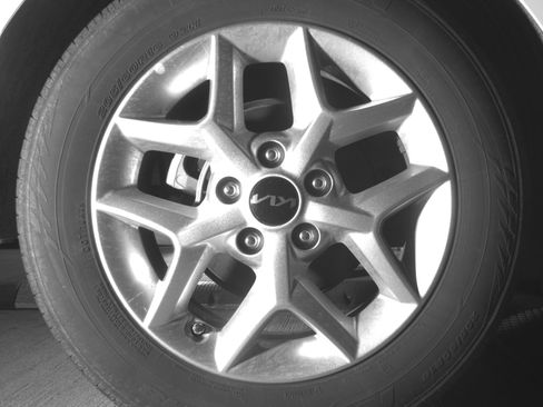 Used 2025 Kia Soul LX w/ LX Technology Package image 15