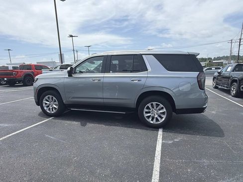 Used 2025 Chevrolet Tahoe Premier AWD/4WD image 6