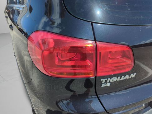 Used 2016 Volkswagen Tiguan SE image 18