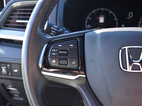 Certified 2025 Honda Odyssey Sport-L image 18