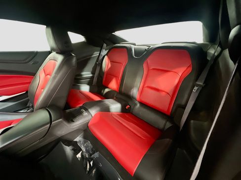 Used 2017 Chevrolet Camaro LT RWD image 18