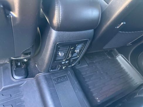 Used 2021 Jeep Grand Cherokee Limited AWD/4WD image 29