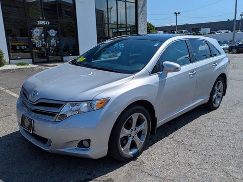 Used 2014 Toyota Venza XLE w/ XLE Premium Package AWD/4WD image 2