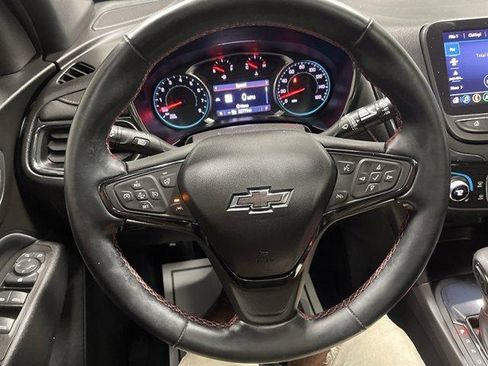 Used 2023 Chevrolet Equinox RS FWD image 23