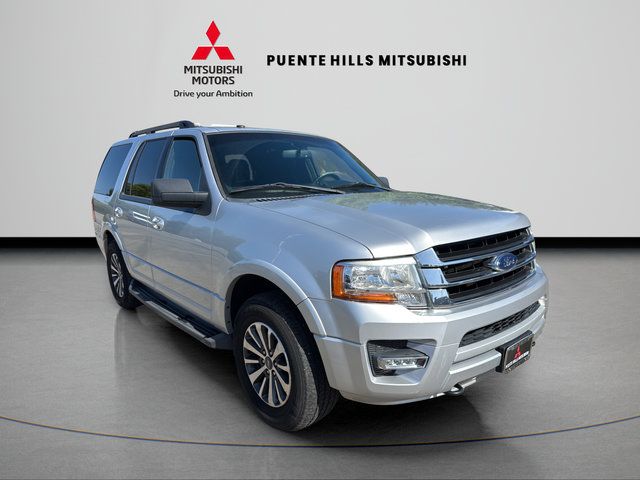 Used 2017 Ford Expedition XLT AWD/4WD image 3