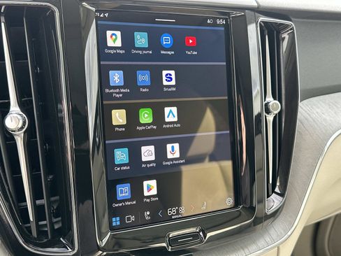 Certified 2025 Volvo XC60 T8 Plus w/ Protection Package Premier image 11