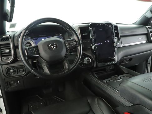 Used 2022 RAM 1500 Limited AWD/4WD image 2