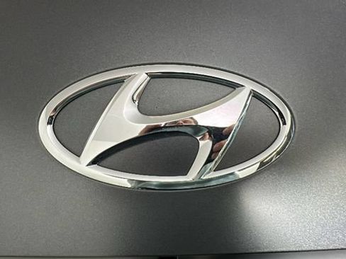 Used 2023 Hyundai Ioniq 5 SEL w/ Cargo Package AWD/4WD image 8