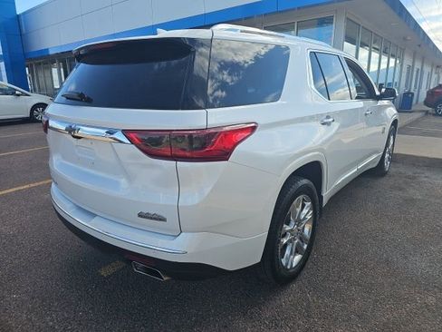 Used 2018 Chevrolet Traverse High Country image 3