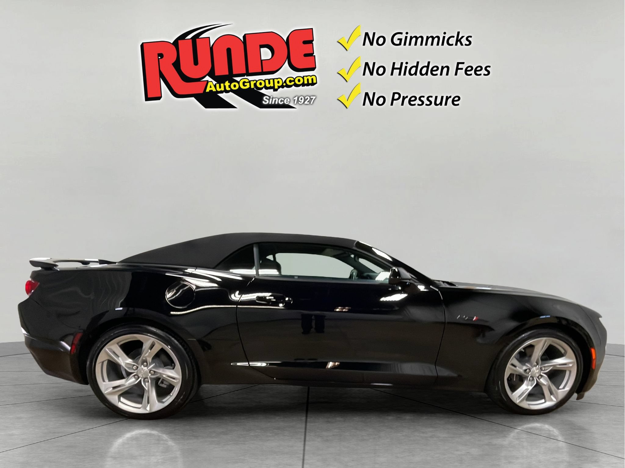 Used 2023 Chevrolet Camaro LT w/ Technology Package RWD image 7