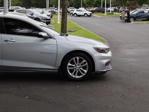 Used 2016 Chevrolet Malibu LT image 6