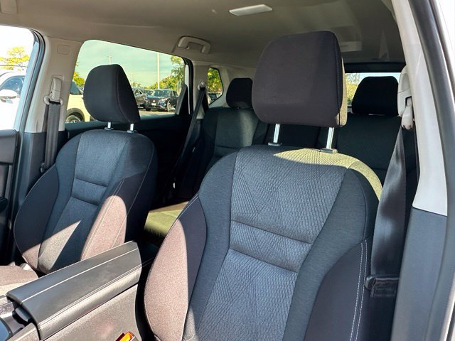Certified 2025 Nissan Rogue SV AWD/4WD image 23