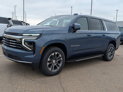 New 2026 Chevrolet Suburban LT w/ Comfort Package image 6