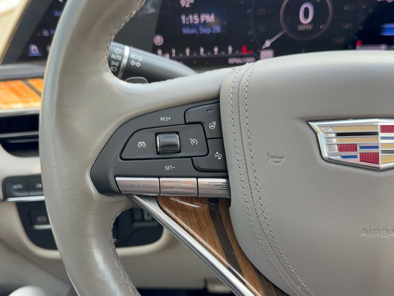 Used 2023 Cadillac Escalade Sport Platinum AWD/4WD image 18